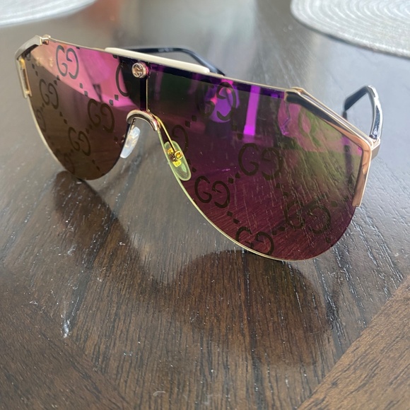 GUCCI GG0584S 005 Multilayered pink mirror lens with GG display picture 1
